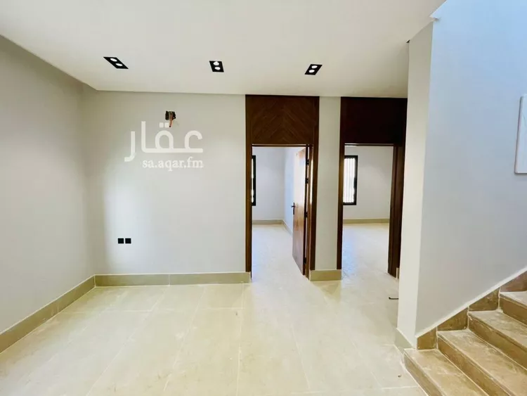 دور للبيع في شارع الجارود السلمي, حي عكاظ, مدينة الرياض, منطقة الرياض صورة 5