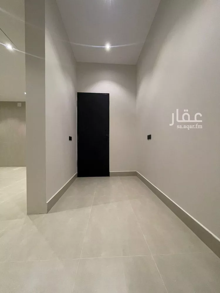 فيلا للبيع في شارع نهاوند, حي ظهرة لبن, مدينة الرياض, منطقة الرياض صورة 3