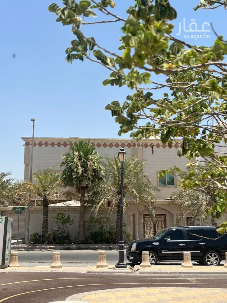 فيلا للبيع في شارع التألف, حي الجامعة, مدينة الظهران, المنطقة الشرقية 1 صورة