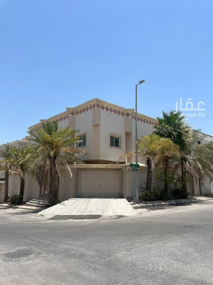فيلا للبيع في شارع التألف, حي الجامعة, مدينة الظهران, المنطقة الشرقية صورة 2