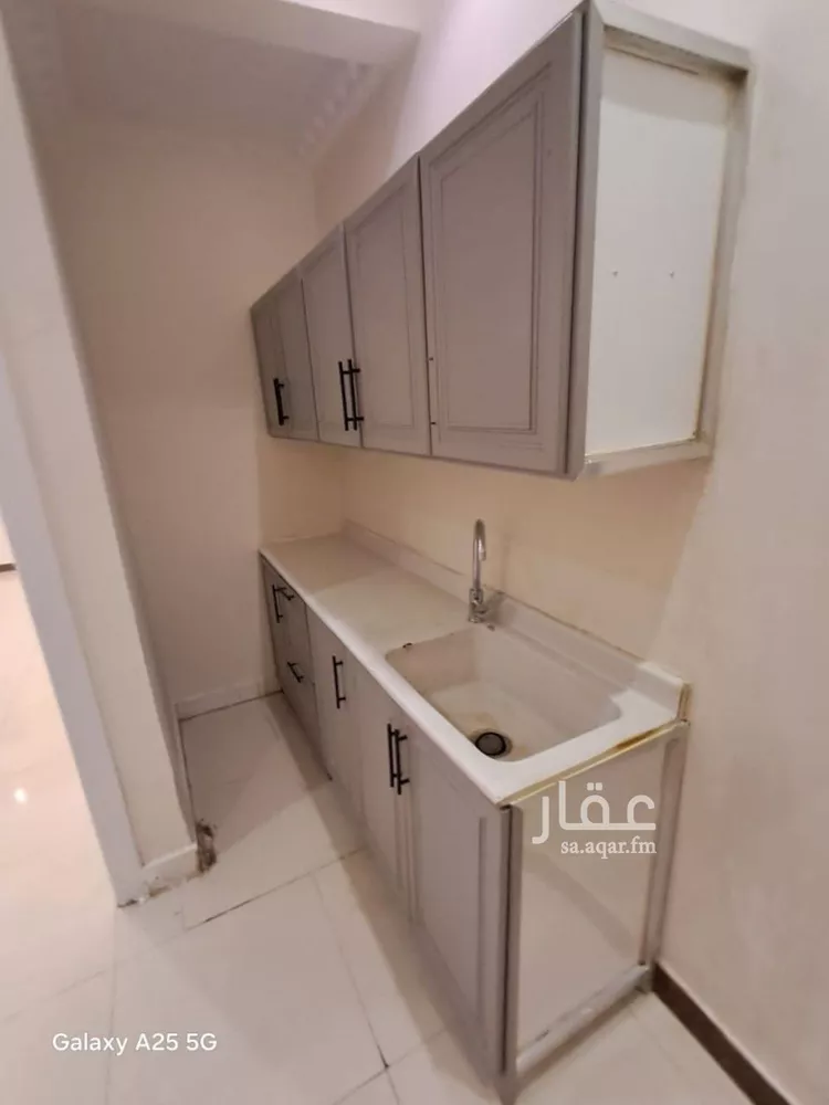 شقة للإيجار في شارع الأمير عبدالعزيز بن عبدالله بن تركى, حي اليرموك, مدينة الرياض, منطقة الرياض صورة 3