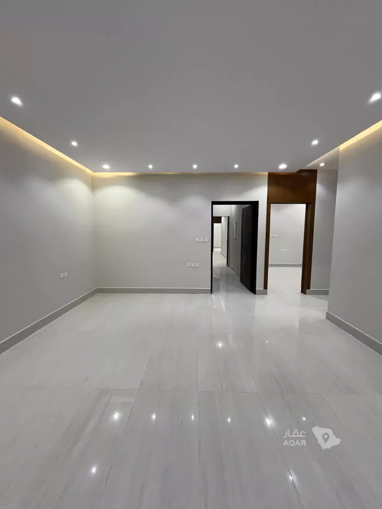 Floor for Sale in Riyadh Dirab 8