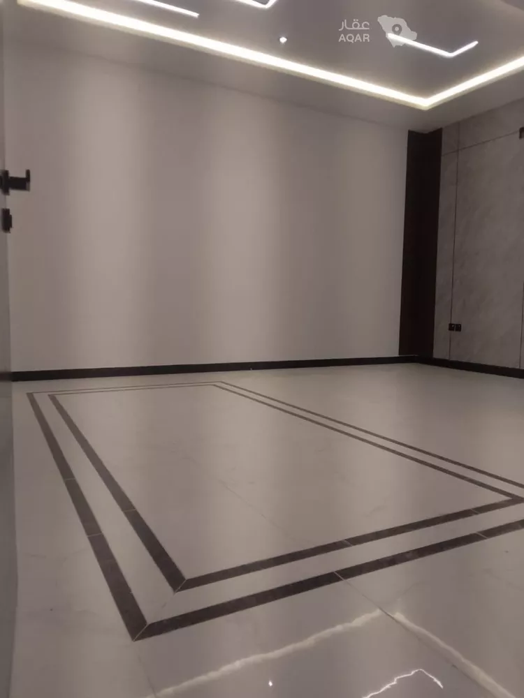 دور للبيع في شارع احمد بن عفيف, حي الجنادرية, مدينة الرياض, منطقة الرياض 5