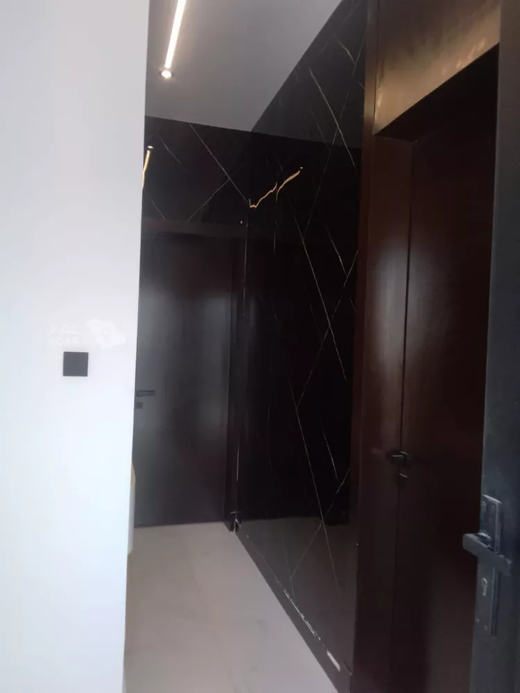 دور للبيع في شارع احمد بن عفيف, حي الجنادرية, مدينة الرياض, منطقة الرياض 24