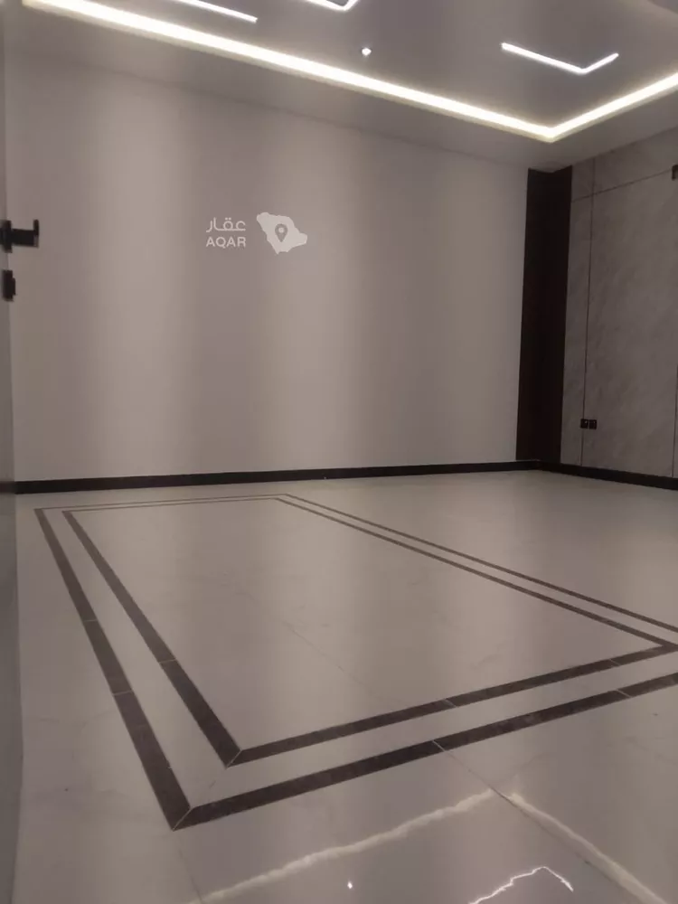 دور للبيع في شارع احمد بن عفيف, حي الجنادرية, مدينة الرياض, منطقة الرياض 4