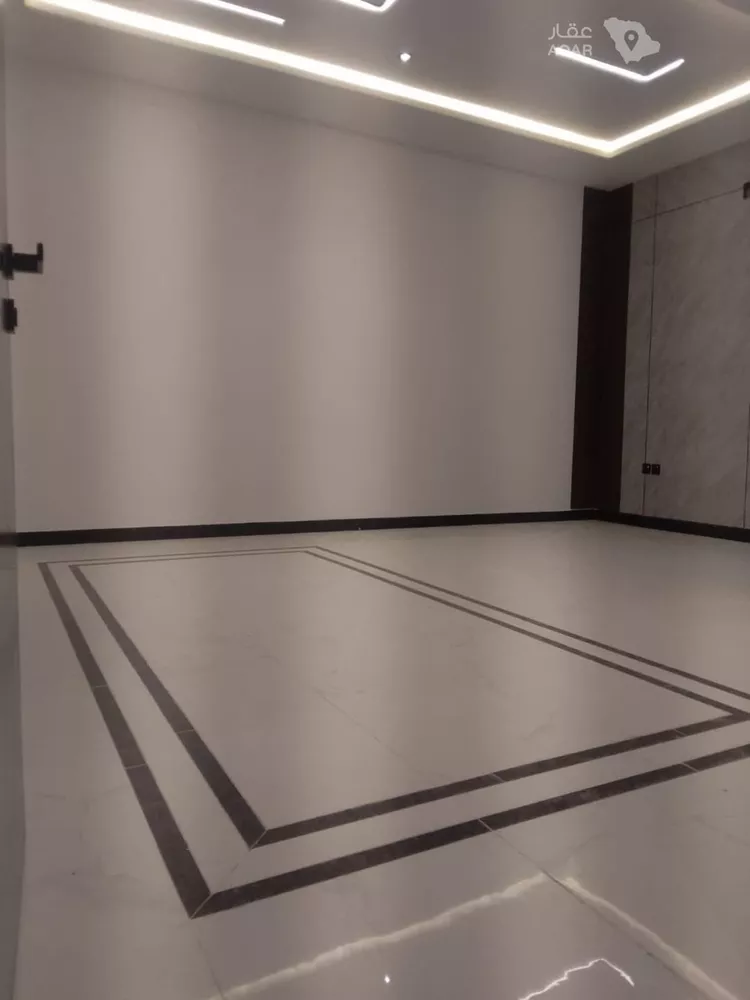دور للبيع في شارع احمد بن عفيف, حي الجنادرية, مدينة الرياض, منطقة الرياض 11