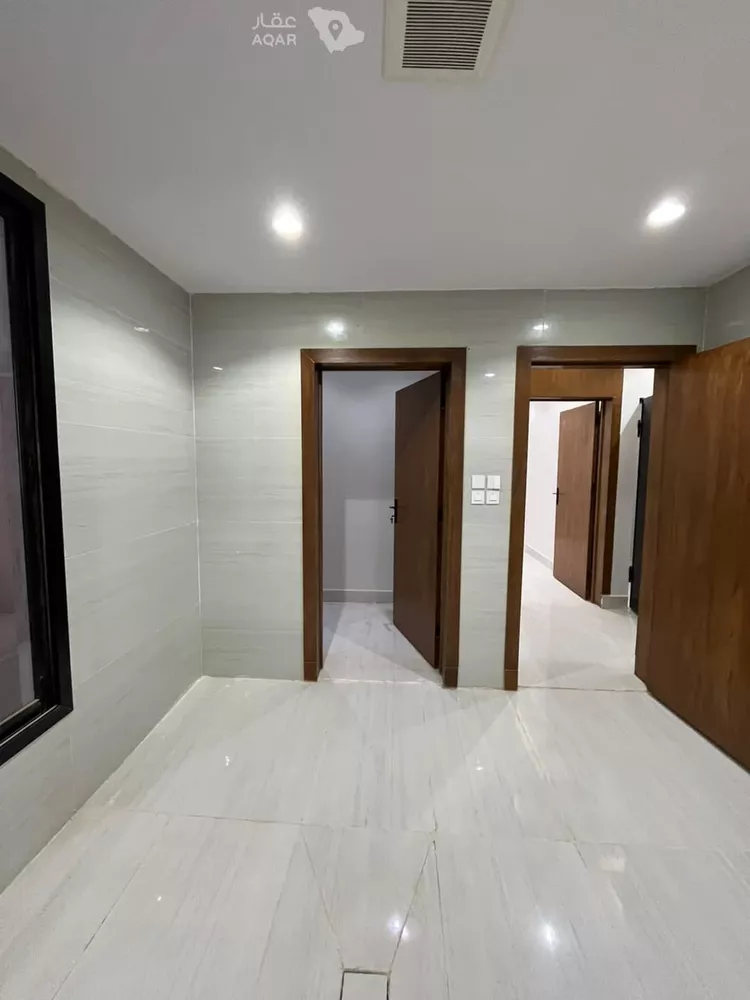 Floor for Sale in Riyadh Dirab 22