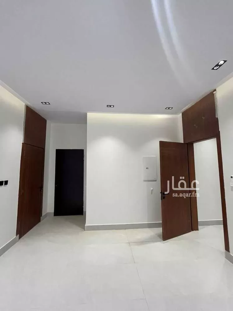 Floor for Rent in Riyadh Al Janadriyah