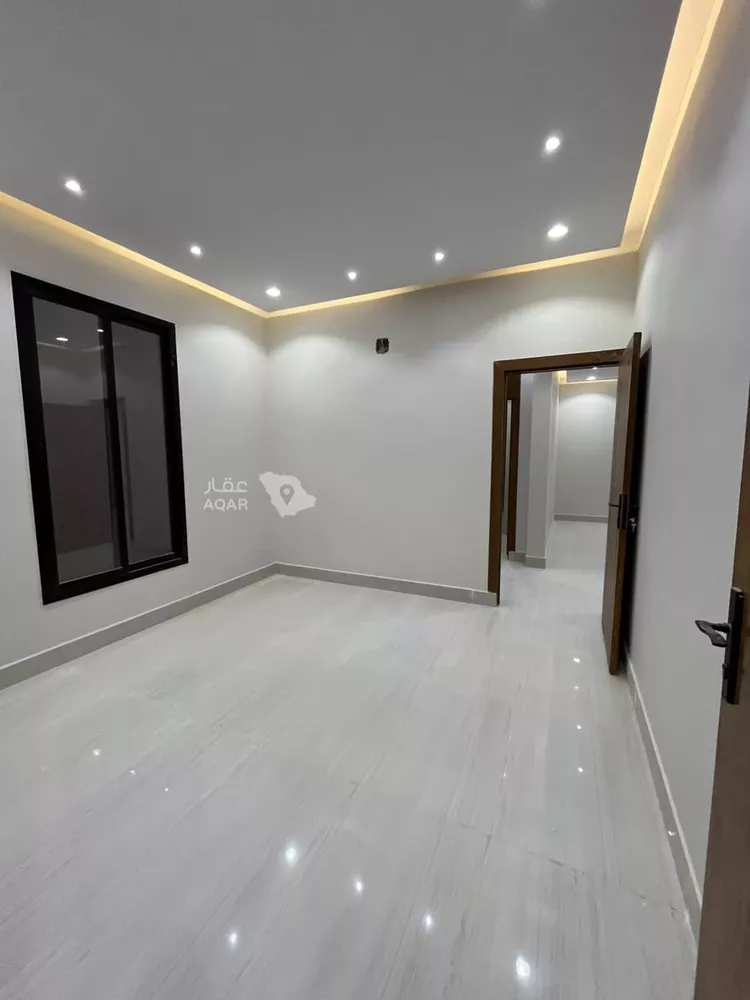 Floor for Sale in Riyadh Dirab 12