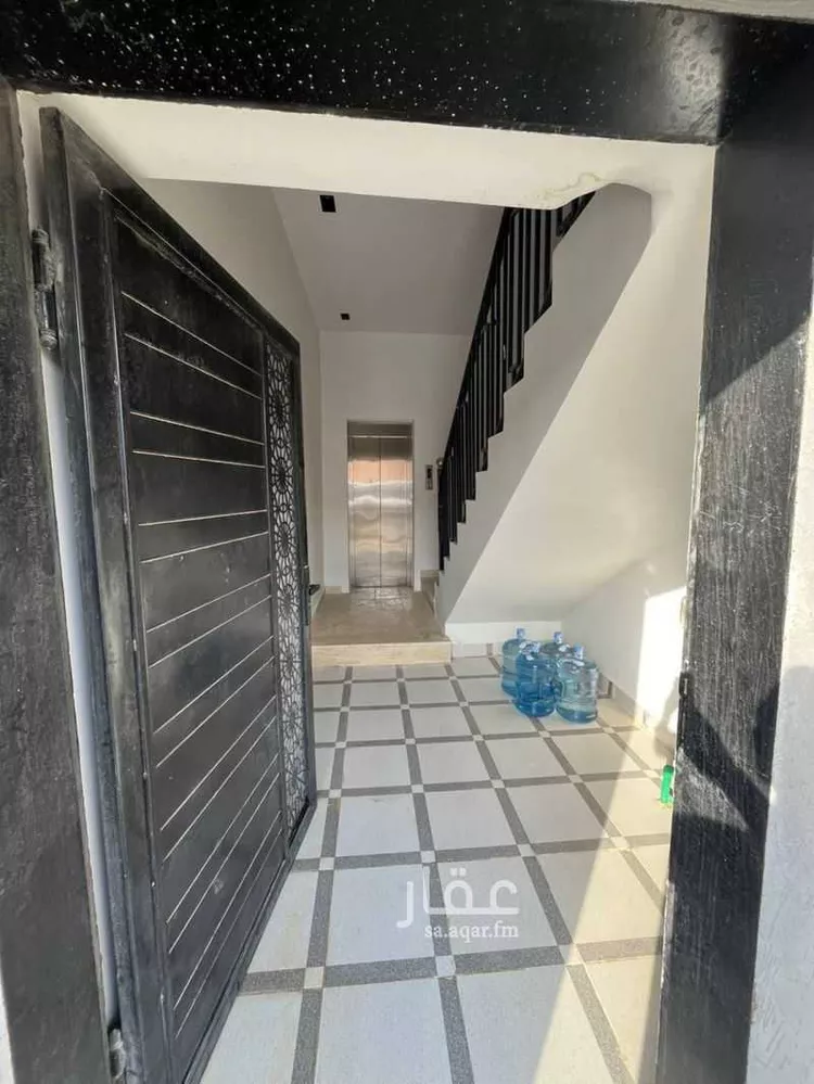 Floor for Rent in Riyadh Al Janadriyah صورة 4