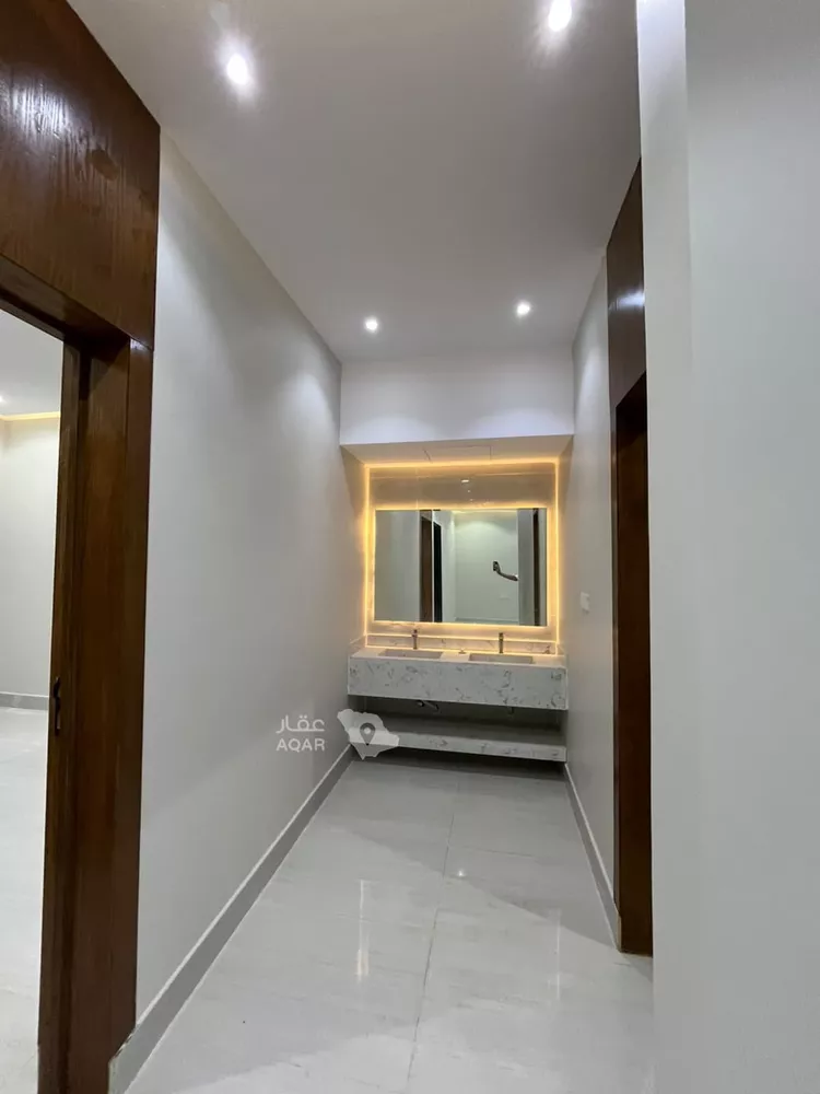 Floor for Sale in Riyadh Dirab 14