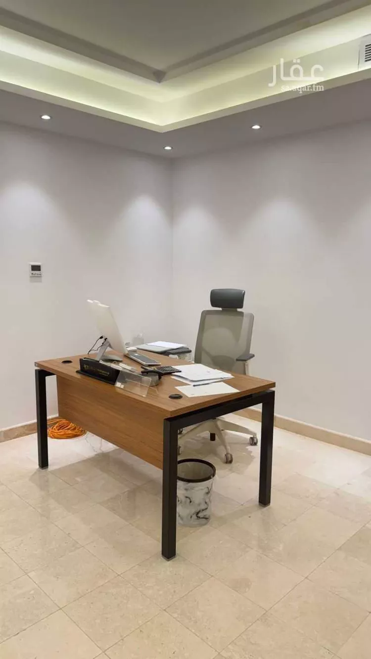 مكتب تجاري للإيجار في شارع عبد الرحمن الرمياضي ، حي الشراع ، جدة ، جدة 10