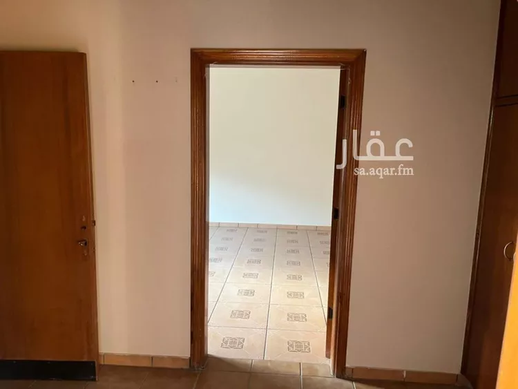 فيلا للإيجار في شارع الحكم بن نافع, حي الروضة, مدينة الرياض, منطقة الرياض صورة 2