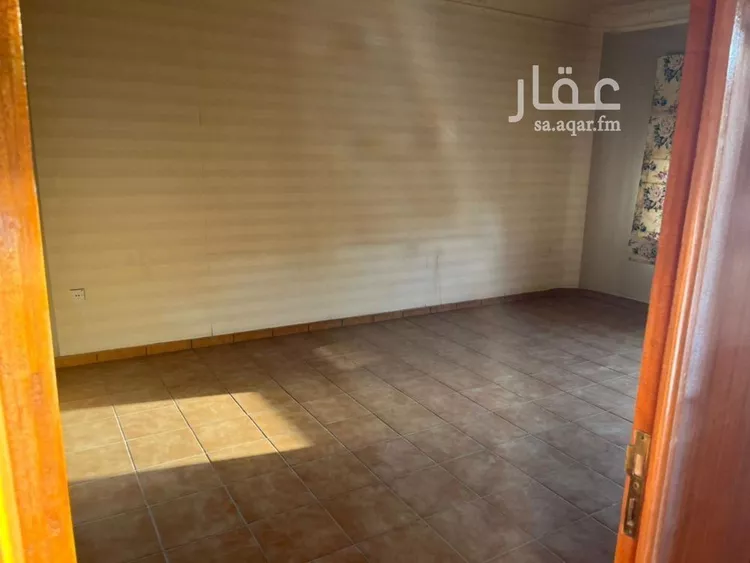 فيلا للإيجار في شارع الحكم بن نافع, حي الروضة, مدينة الرياض, منطقة الرياض صورة 3