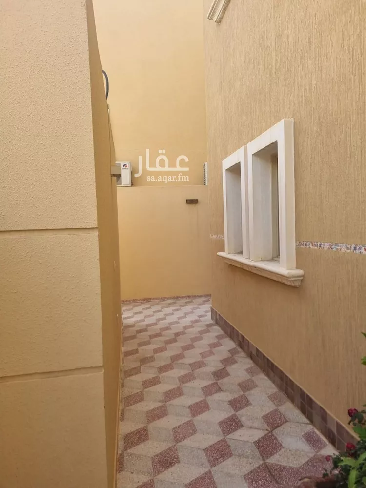 فيلا للبيع في شارع بريدة, حي العاصمة, مدينة الدرعية, منطقة الرياض صورة 3