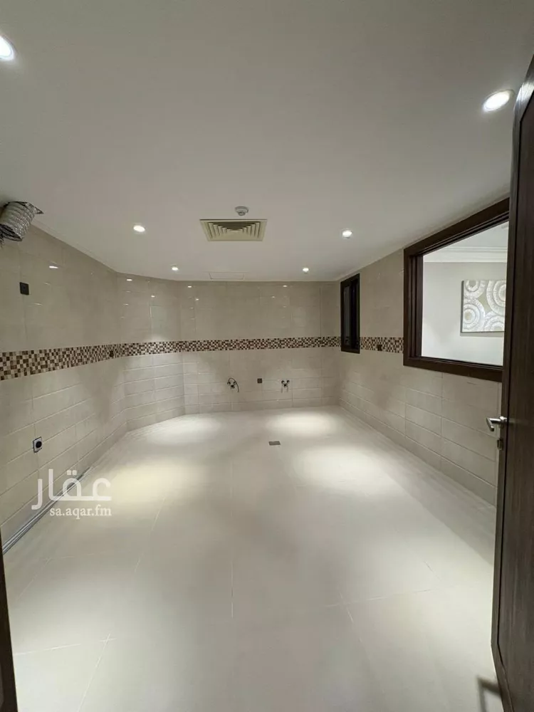 شقة للبيع في شارع ابن الشهاب, حي البندرية, مدينة الخبر, المنطقة الشرقية صورة 2
