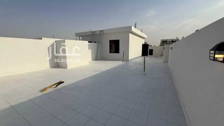 دور للبيع في شارع ابن الطراح, حي بدر, مدينة الرياض, منطقة الرياض صورة 3