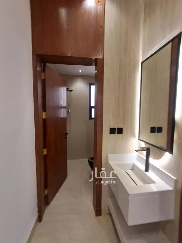 دور للبيع في شارع محمد الرهبيني, حي العوالي, مدينة الرياض, منطقة الرياض 8