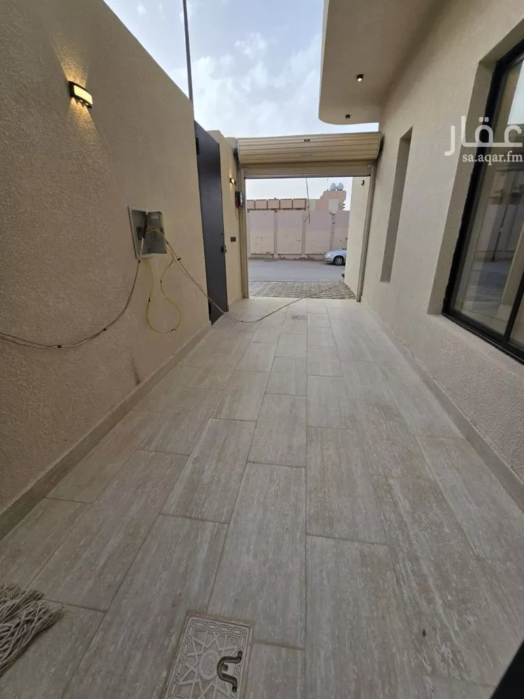 دور للبيع في شارع مسعود بن سارية, حي ظهرة البديعة, مدينة الرياض, منطقة الرياض 7
