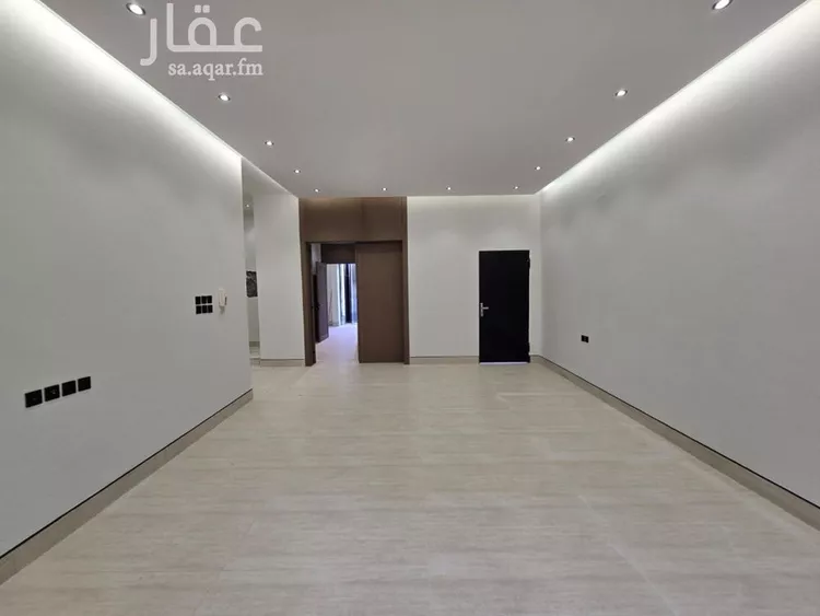 فيلا للبيع في شارع عقبة بن كعب, حي العريجاء الغربي, مدينة الرياض, منطقة الرياض 13