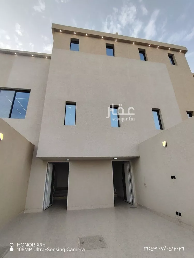 دور للبيع في شارع محمد بن عوجان, حي الحزم, مدينة الرياض, منطقة الرياض صورة 2