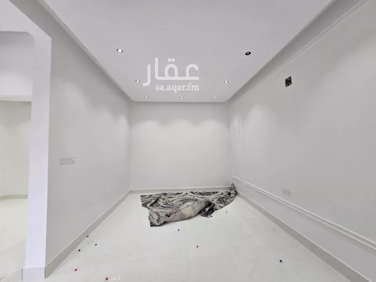 فيلا للبيع في شارع العنادية, حي العريجاء الغربي, مدينة الرياض, منطقة الرياض صورة 3