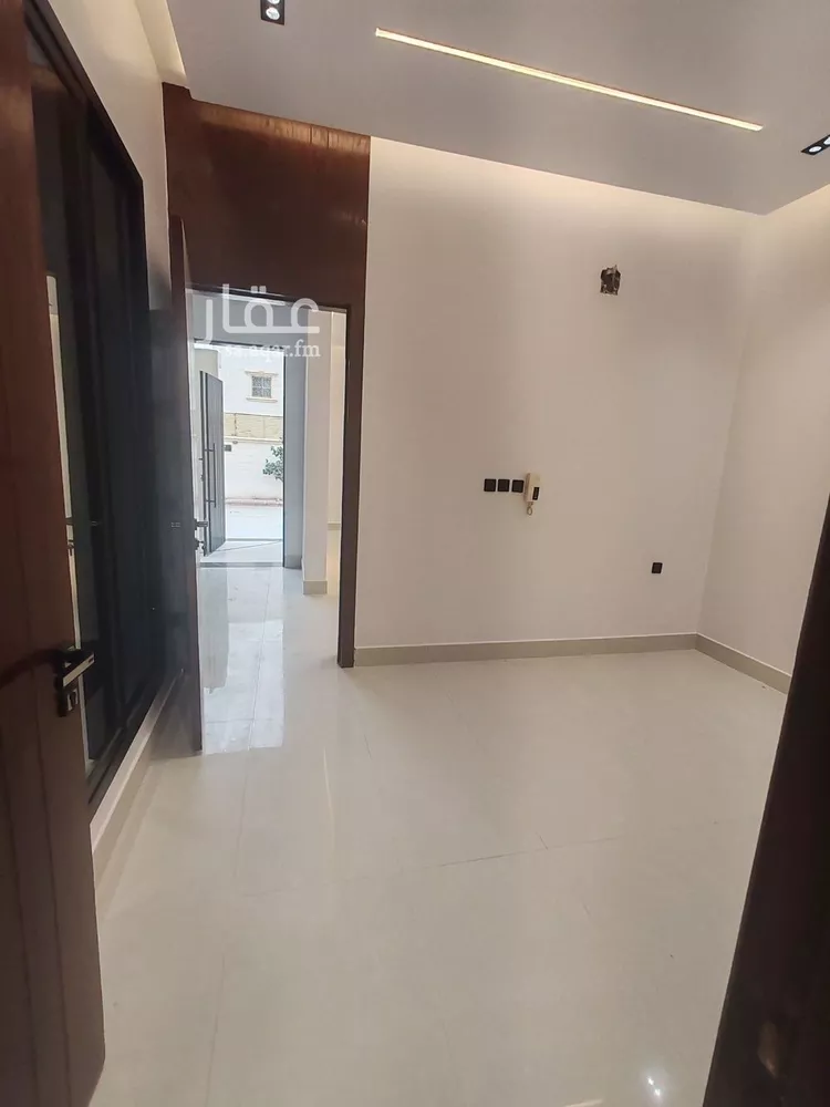Floor for Sale in Riyadh Tuwaiq 13