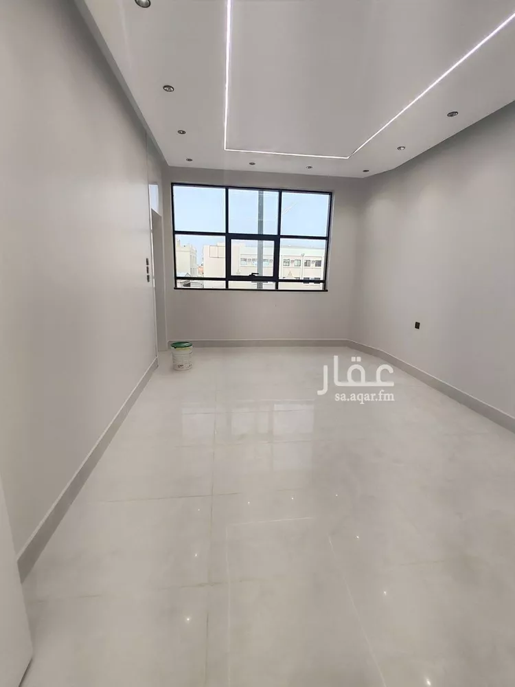 فيلا للبيع في شارع خريم بن فاتك, حي العريجاء الغربي, مدينة الرياض, منطقة الرياض صورة 3