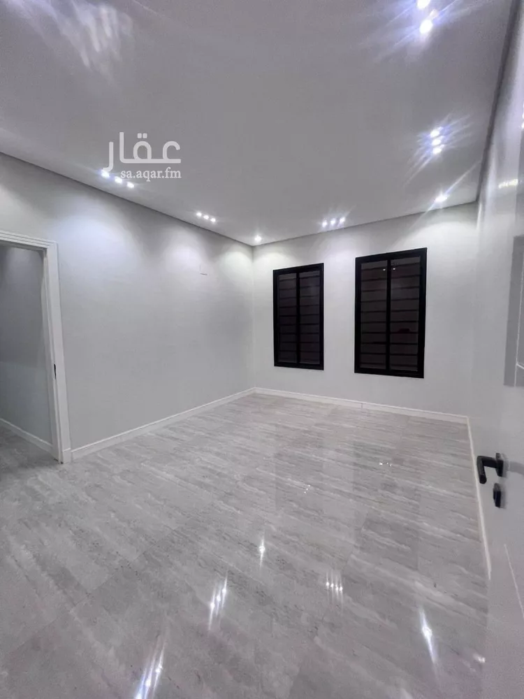 Floor for Sale in Riyadh Dahiat Namar 14