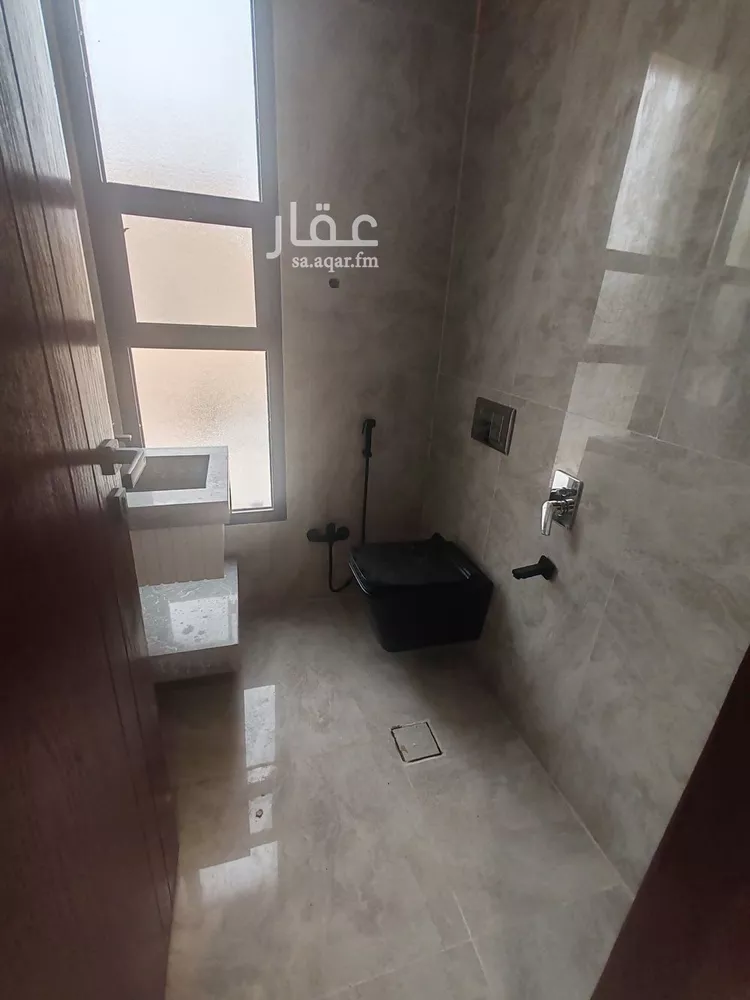 Floor for Sale in Riyadh Tuwaiq 15