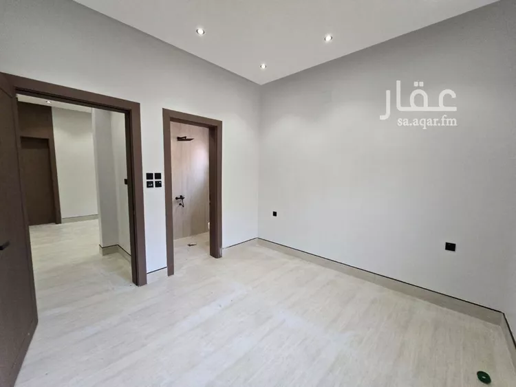 فيلا للبيع في شارع عقبة بن كعب, حي العريجاء الغربي, مدينة الرياض, منطقة الرياض 15