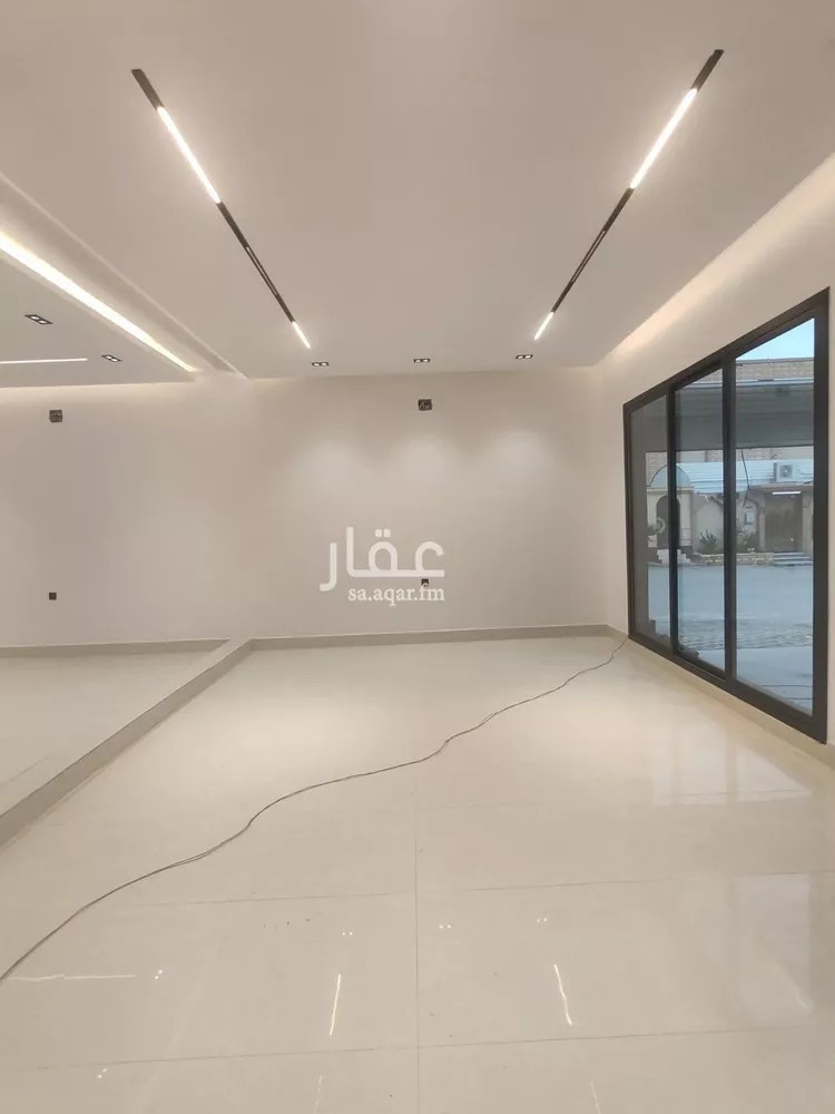 Floor for Sale in Riyadh Tuwaiq 23