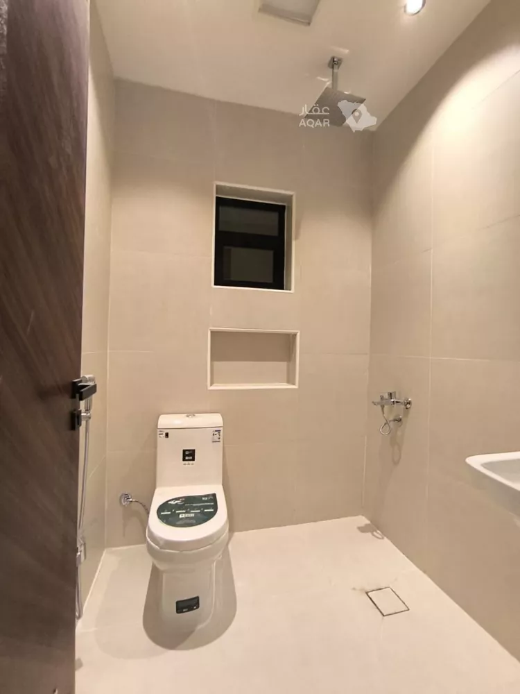 Floor for Sale in Riyadh Al Hazm 10