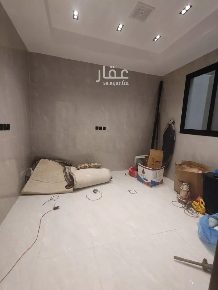 Floor for Sale in Riyadh Tuwaiq 18