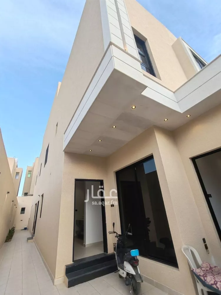 دور للبيع في شارع بلال بن سعد, حي الحزم, مدينة الرياض, منطقة الرياض صورة 3