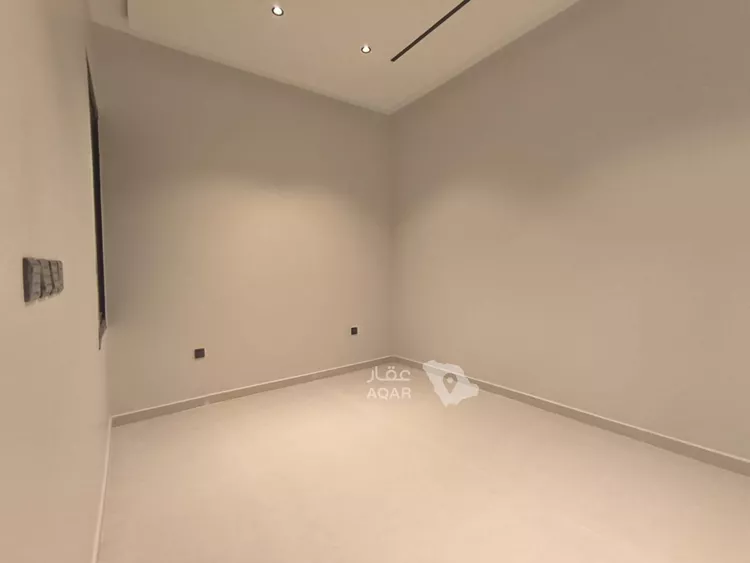 Floor for Sale in Riyadh Al Hazm 5