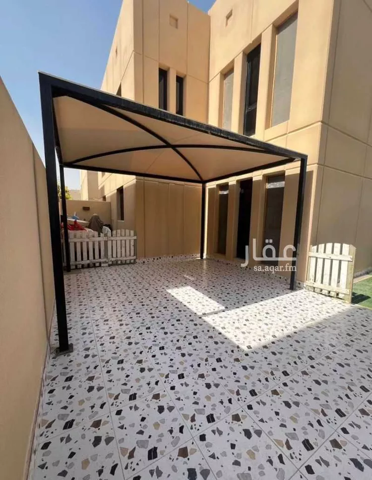 فيلا للبيع في شارع رقم 1005, حي سدرة, مدينة الرياض, منطقة الرياض صورة 2