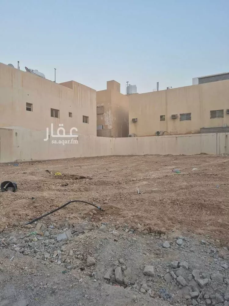 فيلا للبيع في شارع محمد بن اللباد, حي مغرزات, مدينة الرياض, منطقة الرياض 8