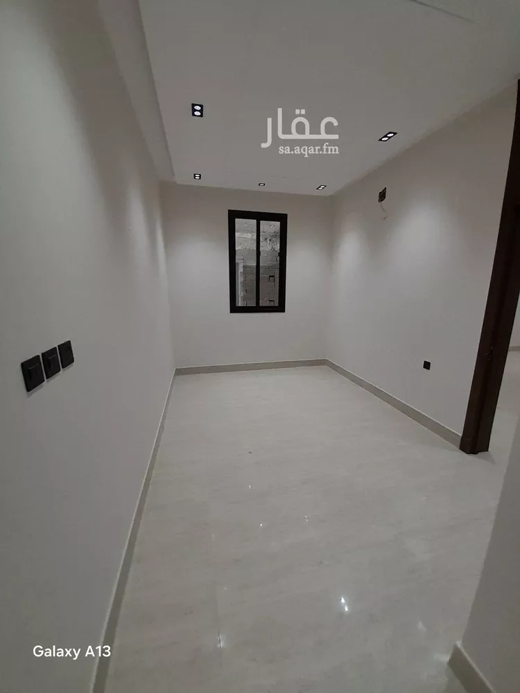 Floor for Sale in Riyadh Tuwaiq 8