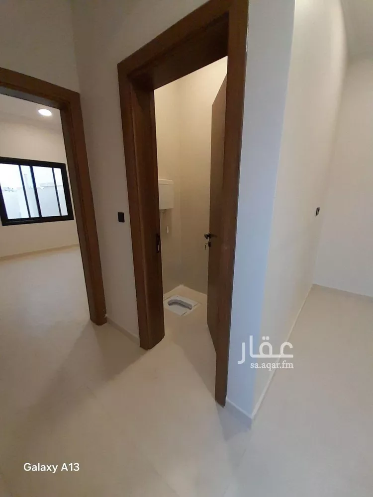 Floor for Sale in Riyadh Okaz 18