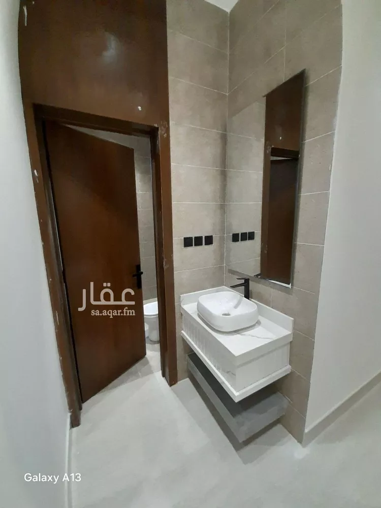 Floor for Sale in Riyadh Tuwaiq 10