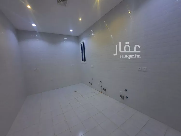 شقة للإيجار في شارع عقبه بن عثمان بن خلده, حي العوالي, مدينة الرياض, منطقة الرياض صورة 4