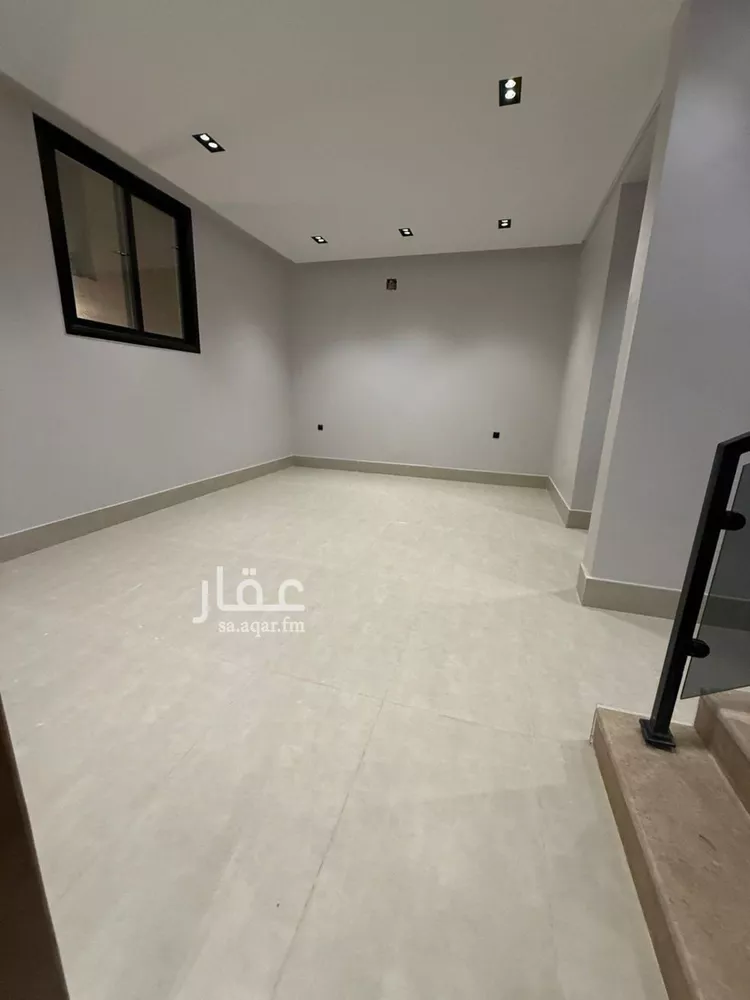 فيلا للبيع في شارع حسين الأبريقي, حي عكاظ, مدينة الرياض, منطقة الرياض 14