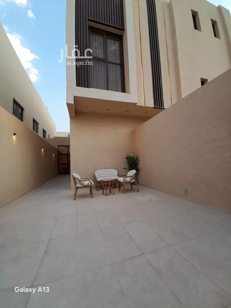 دور للبيع في شارع عبدالرحمن الرازي, حي عكاظ, مدينة الرياض, منطقة الرياض صورة 5