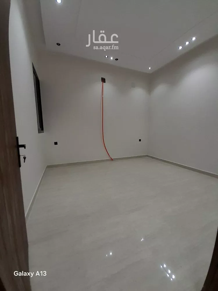 دور للبيع في شارع اللثامة, حي الحزم, مدينة الرياض, منطقة الرياض 11