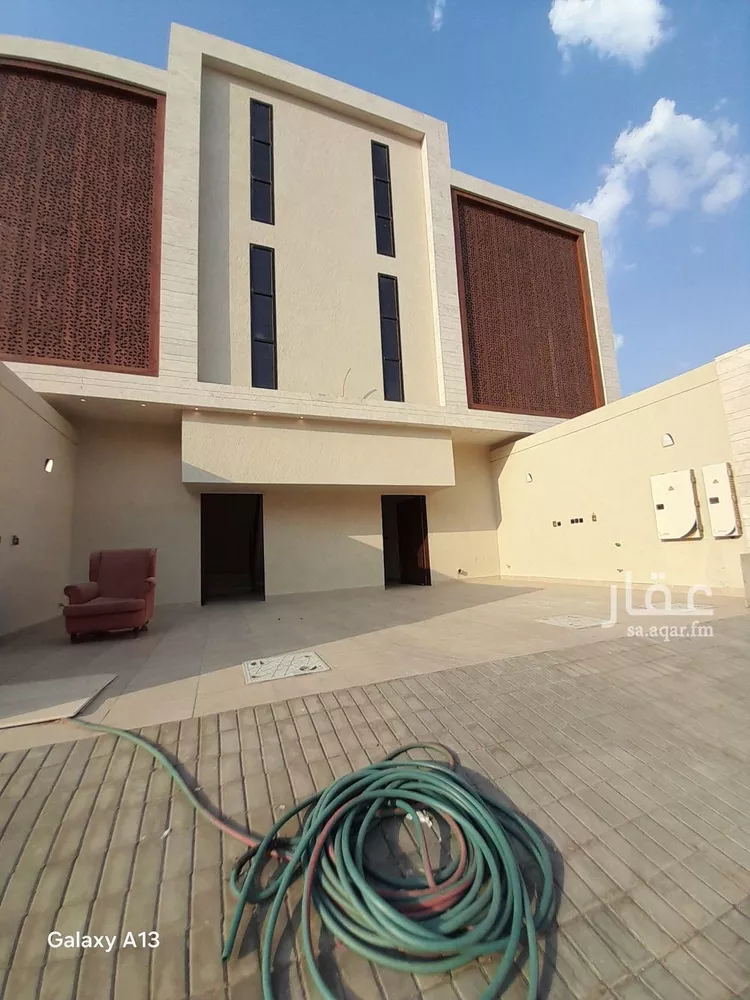دور للبيع في شارع اللثامة, حي الحزم, مدينة الرياض, منطقة الرياض 13