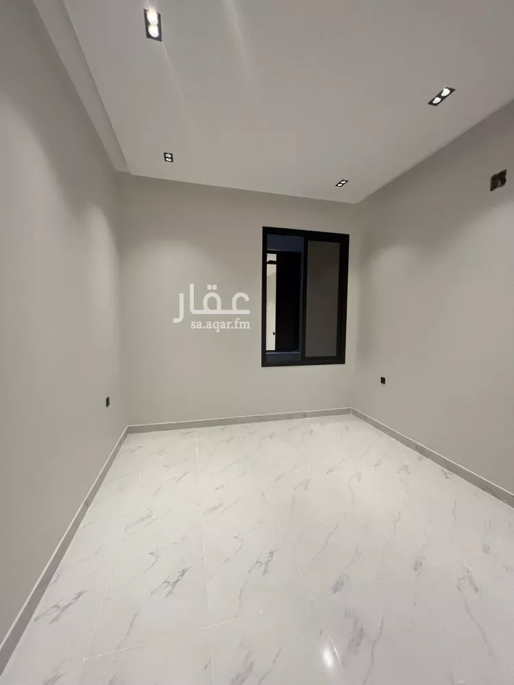 Floor for Sale in Riyadh Al Janadriyah 14