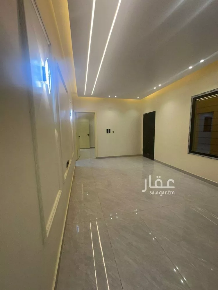 Floor for Sale in Riyadh Okaz 11