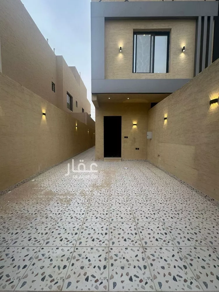 دور للبيع في شارع عبيدالله الهذلي, حي عكاظ, مدينة الرياض, منطقة الرياض 1 صورة