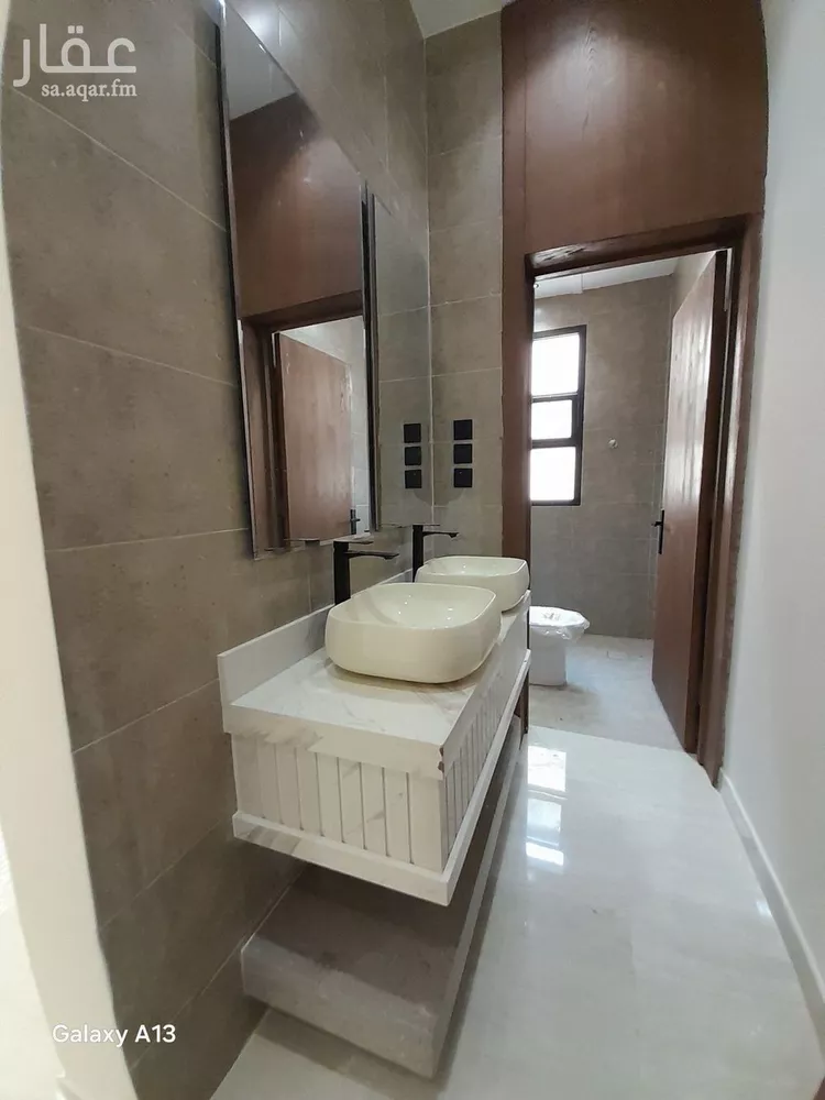 دور للبيع في شارع اللثامة, حي الحزم, مدينة الرياض, منطقة الرياض 11